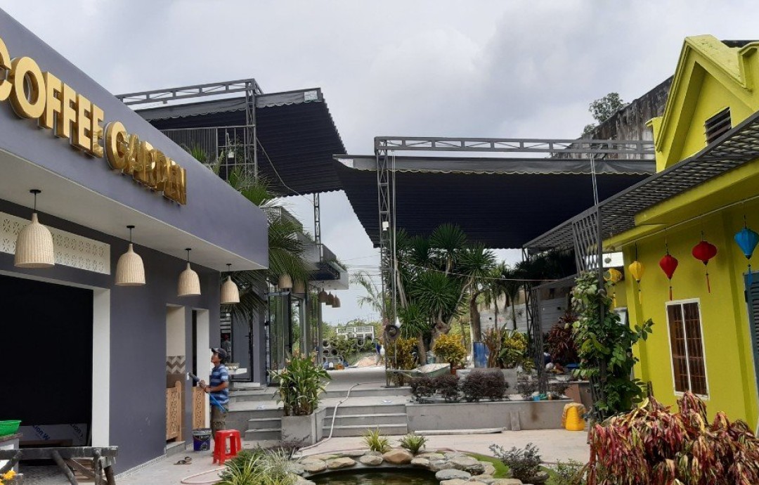 MÁI HIÊN MÁI XẾP QUÁN CAPHE GARDEN LONG THÀNH